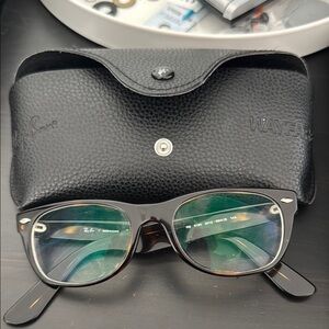 Ray-Ban tortoise glasses